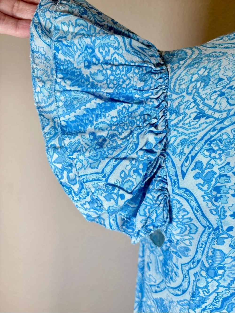 NicoBlu Chloe Flutter Sleeve Top in Turquoise Paisley Size Small